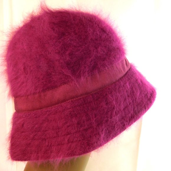 GAP Fuzzy Magenta Hat - Picture 6 of 10